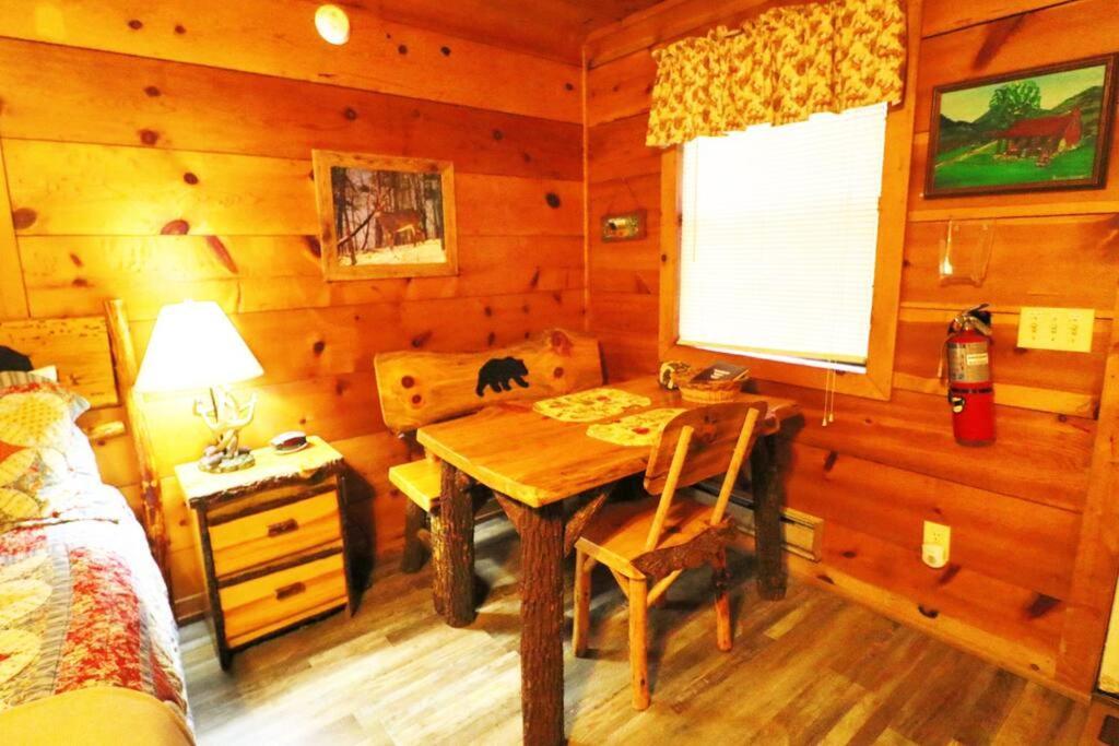 Alpine Mountain Sweetheart Cabin Jacuzzi #8 헬렌 외부 사진